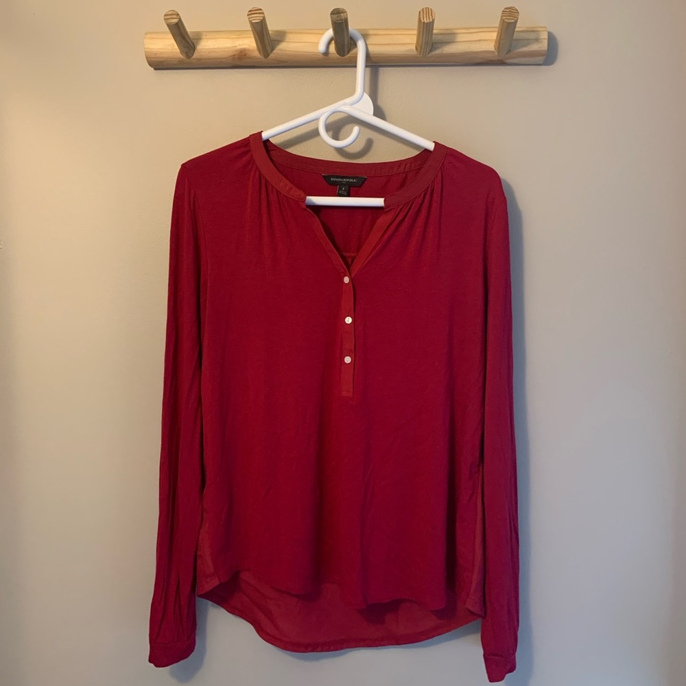 Women’s Red Banana Republic Shirt